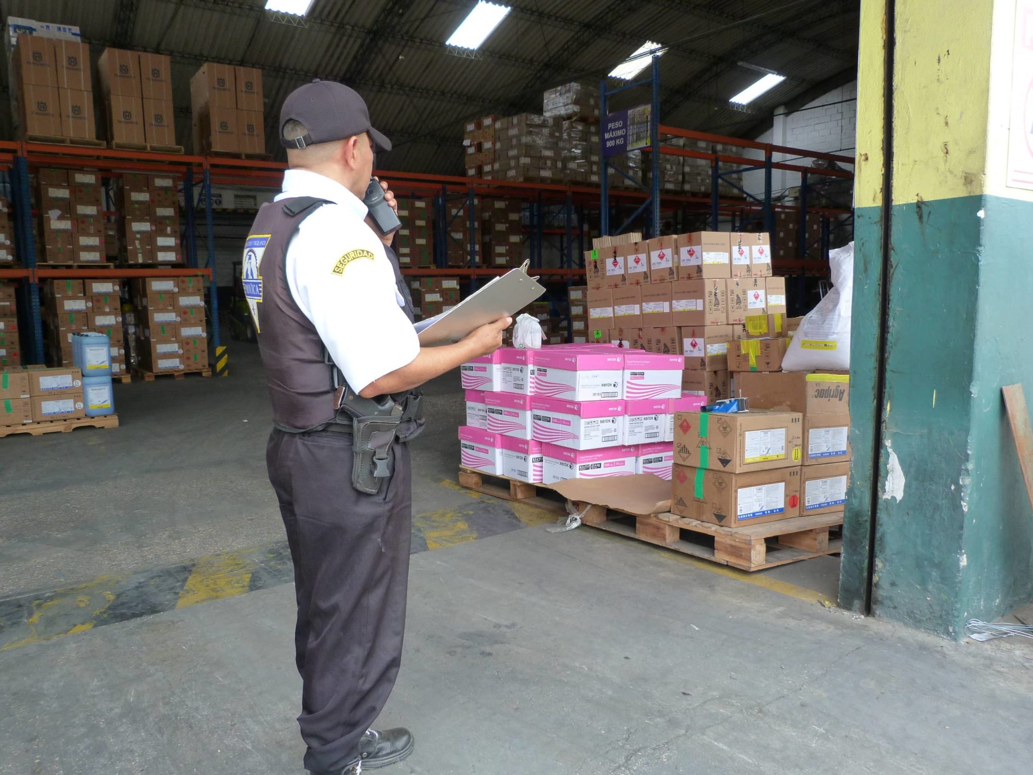 Guardia de seguridad en servicio